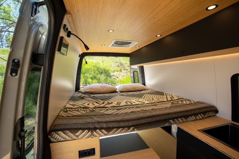 Picture 5/18 of a 2025 Geotrek Albatross Sprinter 144 AWD for sale in Boulder, Colorado