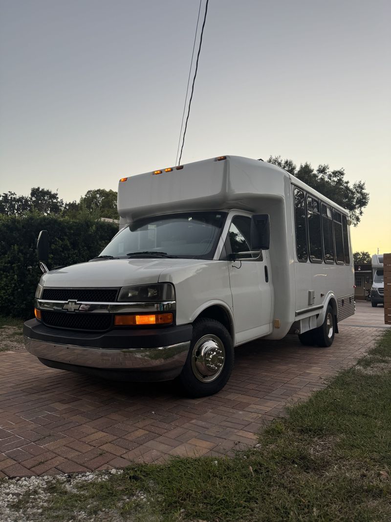Picture 5/37 of a 2009 Chevrolet Express for sale in Orlando, Florida