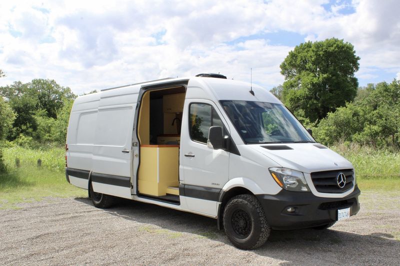 Picture 5/18 of a 2015 Mercedes Sprinter 2500 EXT 170 for sale in Wheaton, Illinois