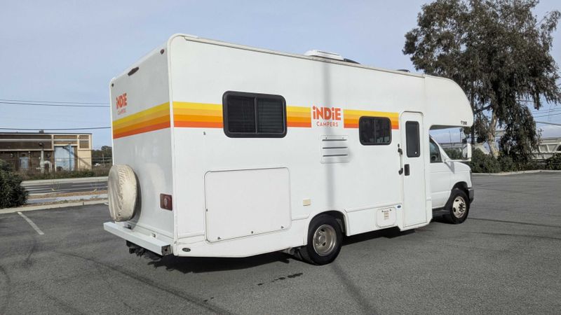 Picture 5/28 of a Thor Motor Coach Four Winds 22E - for sale in Los Angeles, California