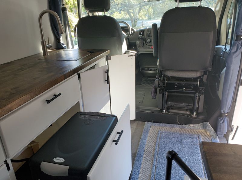 Picture 4/5 of a 2021 Dodge Pro Master 1500 High Roof for sale in Eatonville, Washington