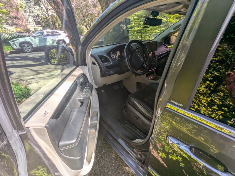 Picture 4/7 of a 2014 Chrysler T/C 30yr Anniversary Edition for sale in Portland, Oregon