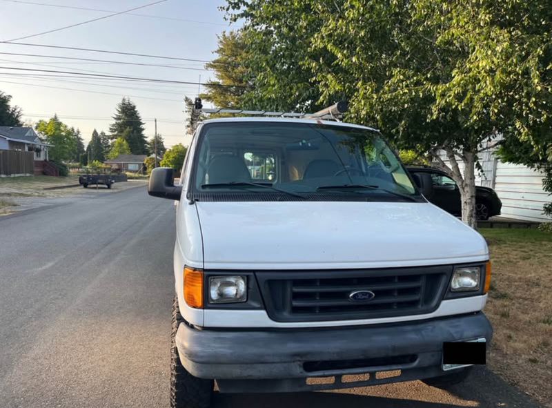 Picture 4/12 of a 2006 Ford E-250 Camper Van for sale in Kent, Washington