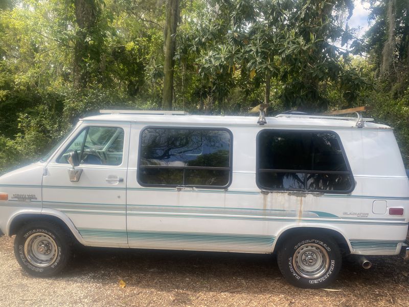 Picture 5/35 of a Chevy G20 Camper Solar for sale in Fernandina Beach, Florida