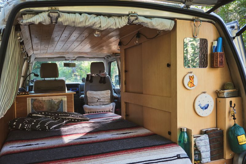 Picture 4/27 of a 2003 Volkswagen Eurovan GLS Converted Camper for sale in Concord, New Hampshire