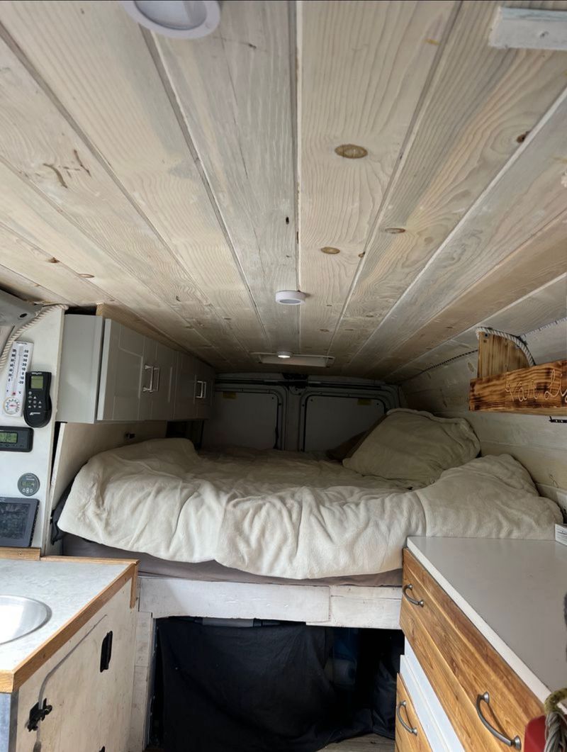 Picture 4/18 of a 2006 Ford Econoline 250 Extended Super Duty Cargo Van for sale in Bellevue, Washington