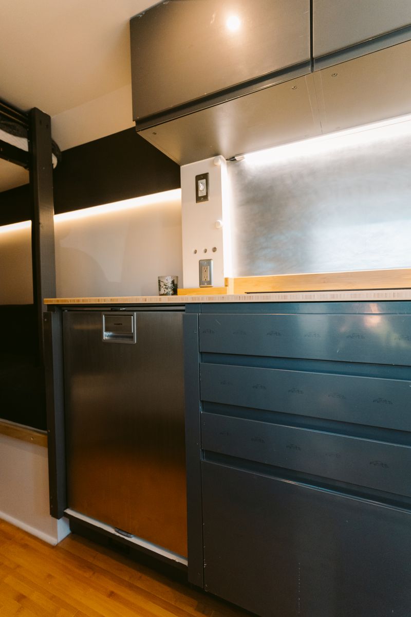 Picture 2/19 of a Luxury Promaster! With Happijack bed lift for sale in Encinitas, California
