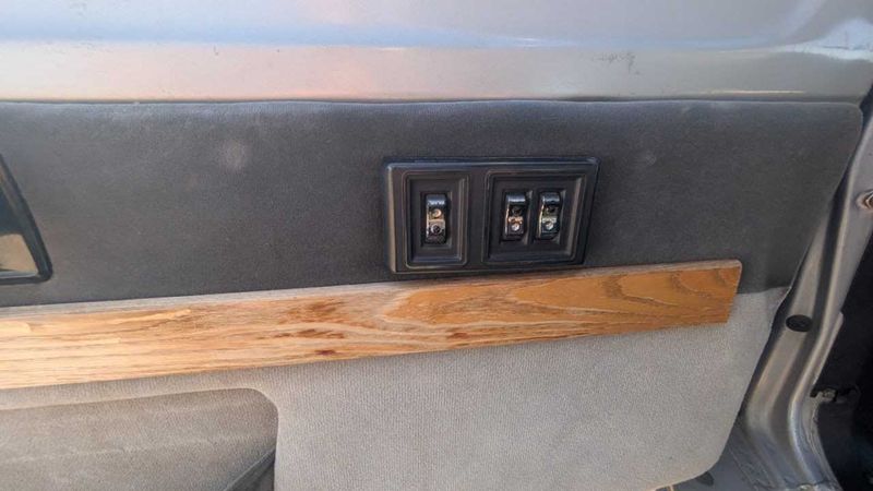 Picture 5/18 of a 1988 B-2500 Ram Dodge Mark III Van for sale in Phoenix, Arizona