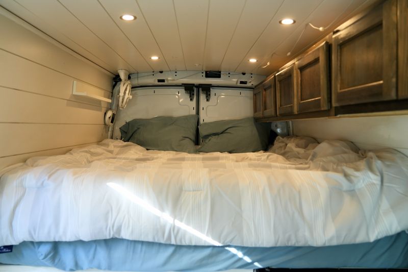 Picture 2/11 of a 2019 High Roof Ford Trasit for sale in Springfield, Massachusetts