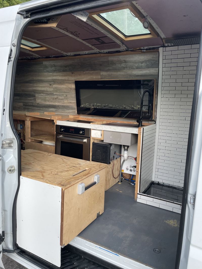 Picture 2/22 of a 2015 Mercedes-Benz Sprinter 2500 170” wb/EXT  for sale in Venice, California