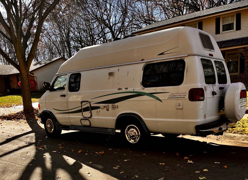 Picture 5/20 of a Meet Van Gogh, your next Masterpiece on Wheels🌻🚐 for sale in Milwaukee, Wisconsin
