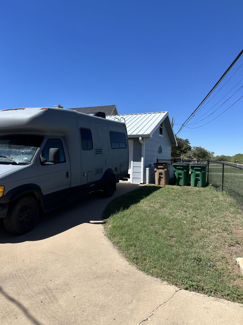 Picture 5/13 of a 2000 Dynamax Starflyte Touring Cruiser for sale in San Angelo, Texas