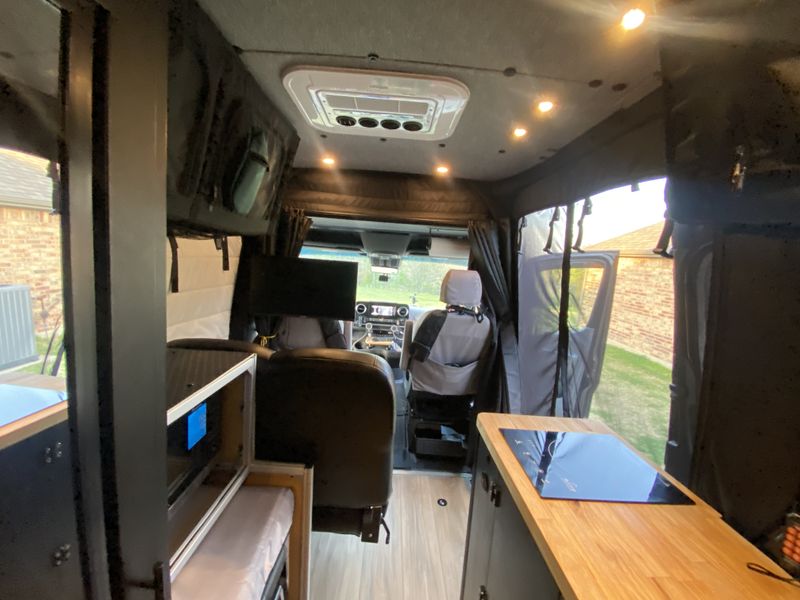 Picture 5/37 of a 13kWh LFP power w/ solar, A/C+Heat- Shower - Sleeps 4+ for sale in Canton, Texas