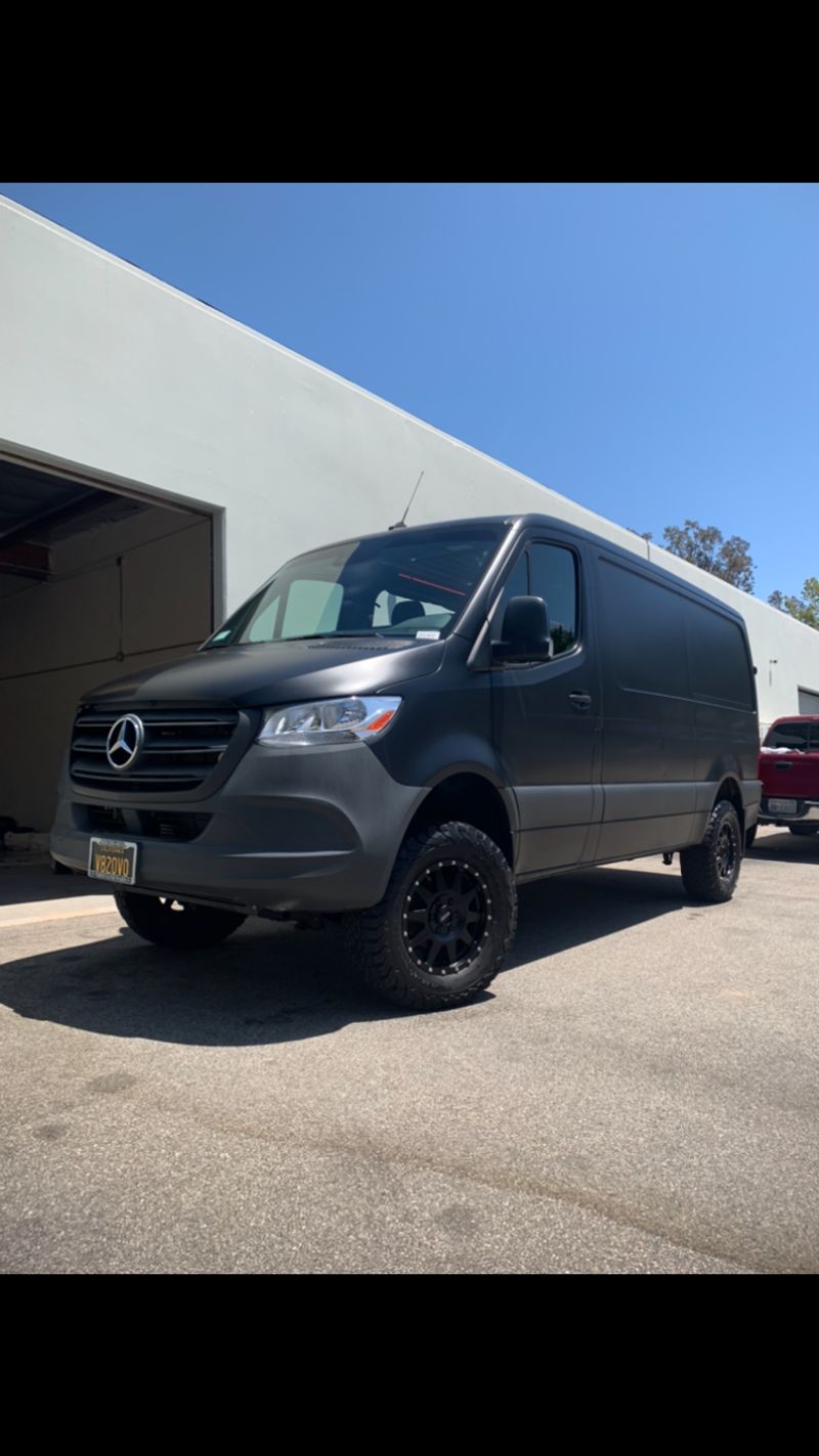 Picture 1/4 of a 2019 Mercedes Benz Sprinter Van for sale in Westlake Village, California