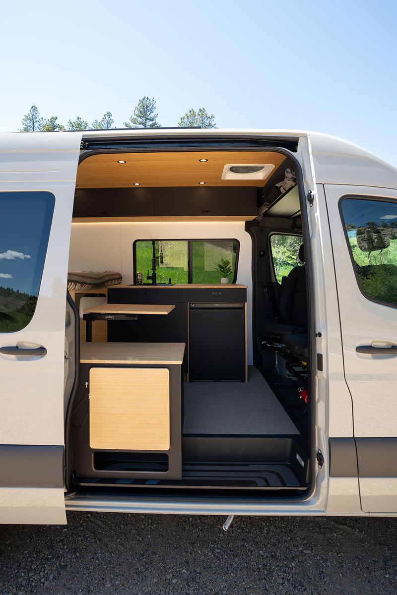 Picture 4/18 of a 2025 Geotrek Albatross Sprinter 144 AWD for sale in Boulder, Colorado