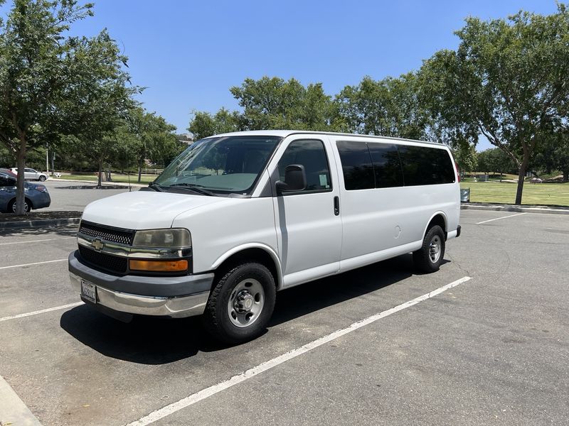Picture 3/27 of a 2011 Chevy Express 3500 Passenger LT Extended Van for sale in Valencia, California