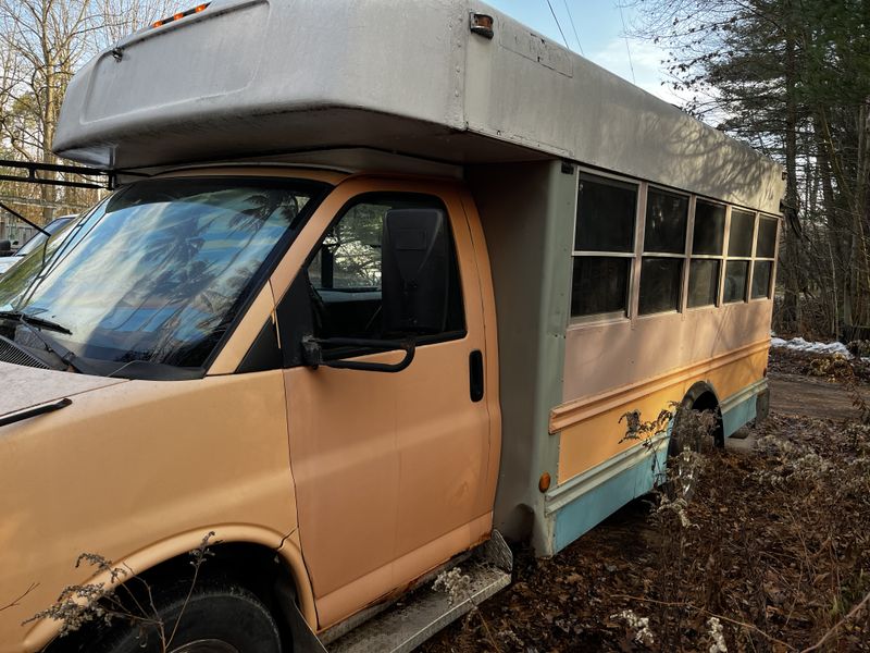 Picture 2/7 of a DOES NOT RUN Mini Skoolie/Tiny House for sale in Grand Rapids, Michigan