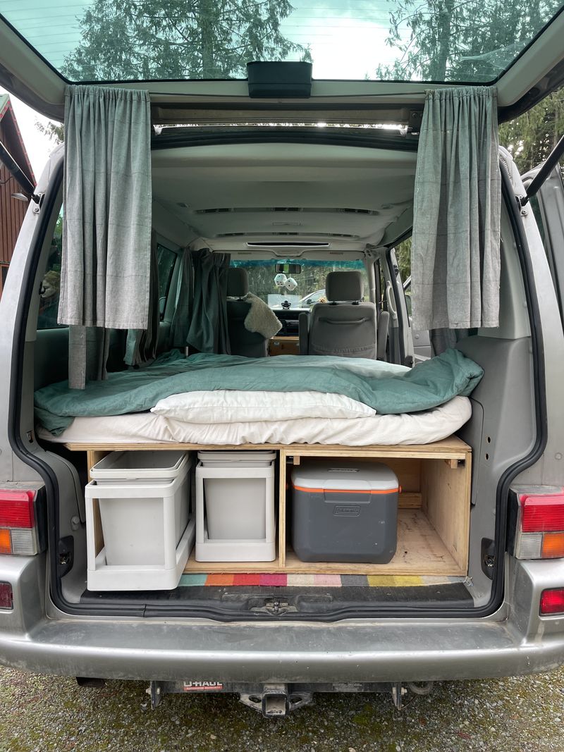 Picture 4/7 of a 2000 Volkswagen Eurovan for sale in Oak Harbor, Washington