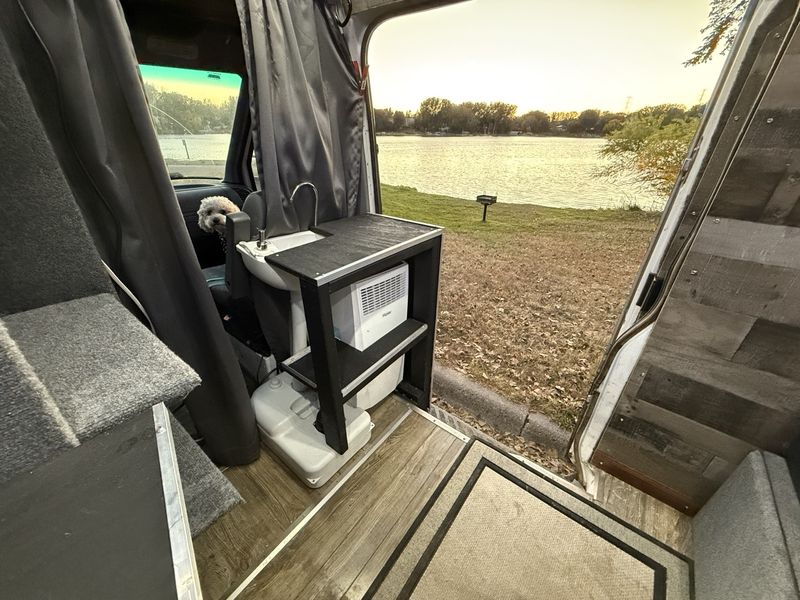 Picture 4/10 of a 2006 Mercedes/Dodge Sprinters Black & White Camper Vans (x2) for sale in Minneapolis, Minnesota