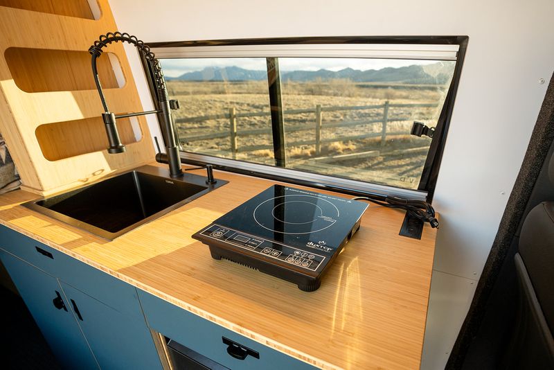 Picture 4/15 of a 2024 Geotrek Albatross Sprinter 144 AWD for sale in Boulder, Colorado