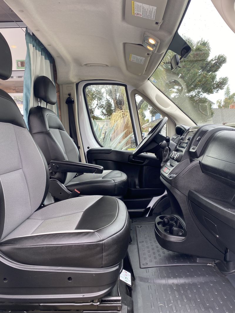 Picture 3/20 of a 2018 RAM Promaster 2500 for sale in Huntington Beach, California