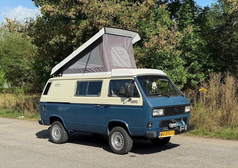 Picture 1/10 of a 1989 Volkswagen T3 Syncro 4x4 Camper | Rare Factory 4WD for sale in Los Angeles, California