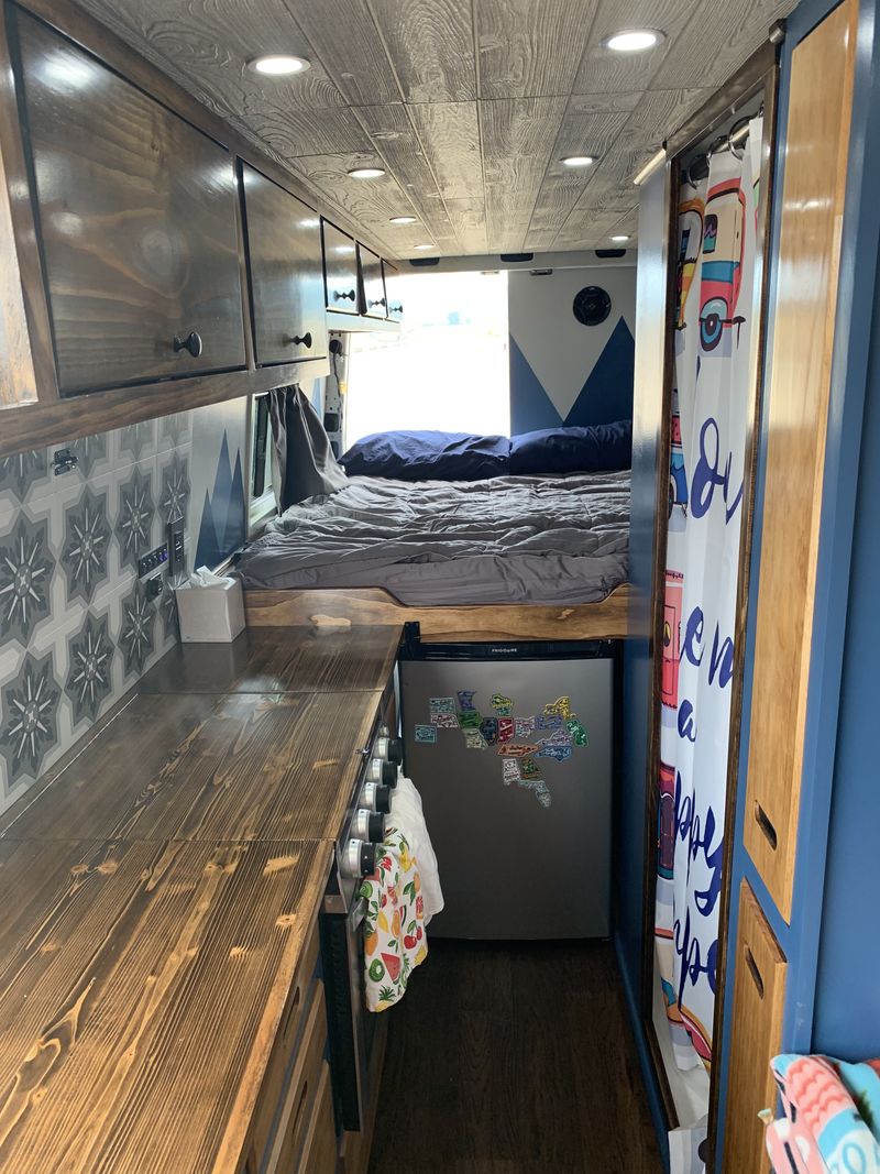 Picture 2/8 of a BEAUTIFUL!! 2008 Dodge Sprinter 2500 Camper Van for sale in Mankato, Minnesota