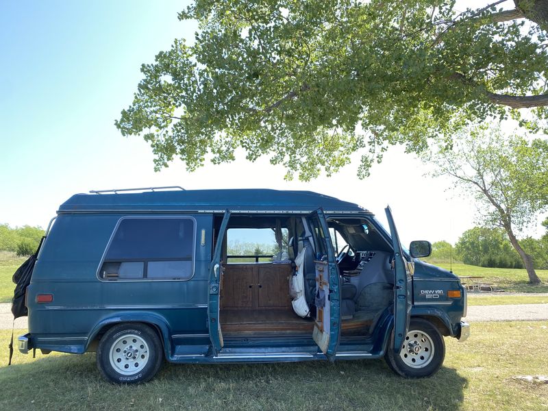 Picture 1/19 of a 1993 Chevy G20 for sale in Lawrence, Kansas