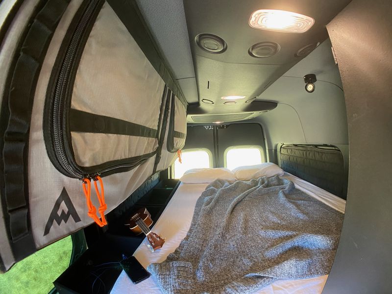 Picture 4/21 of a 2019 Mercedes Sprinter 2500 170' Seats and sleeps 4 for sale in Los Angeles, California