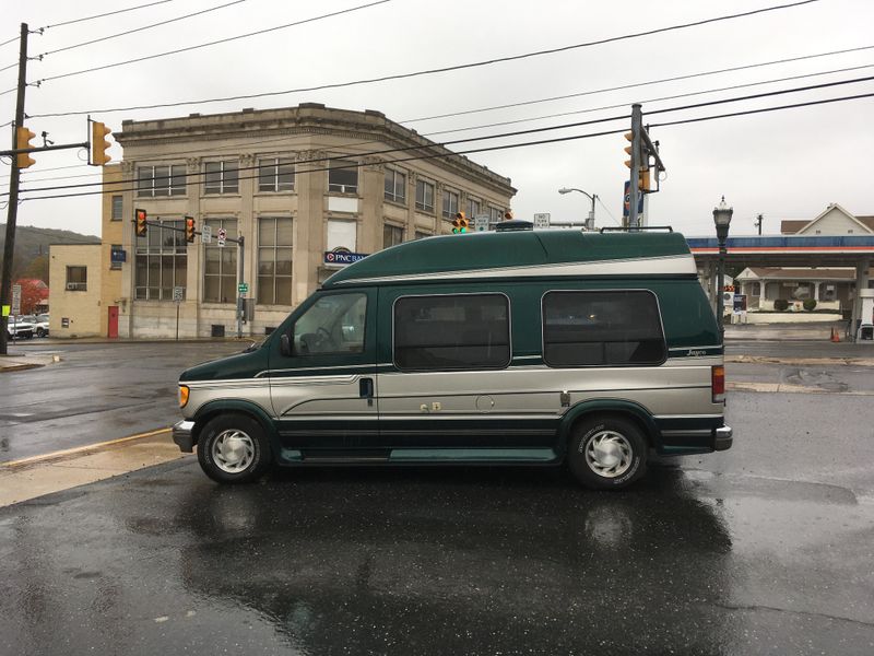 Picture 1/11 of a 94 Ford Jayco Weekender  for sale in Northampton, Pennsylvania