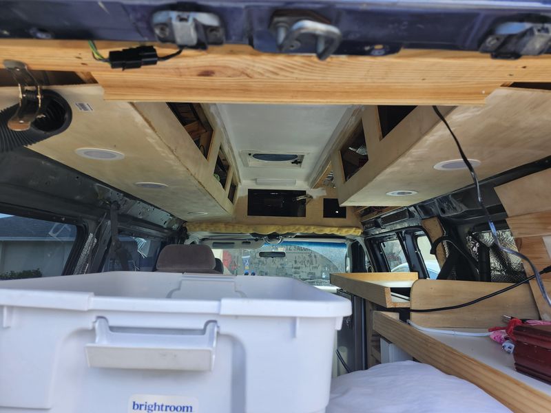 Picture 4/20 of a 2001 FORD E 150 XL WAGON for sale in Cape Coral, Florida