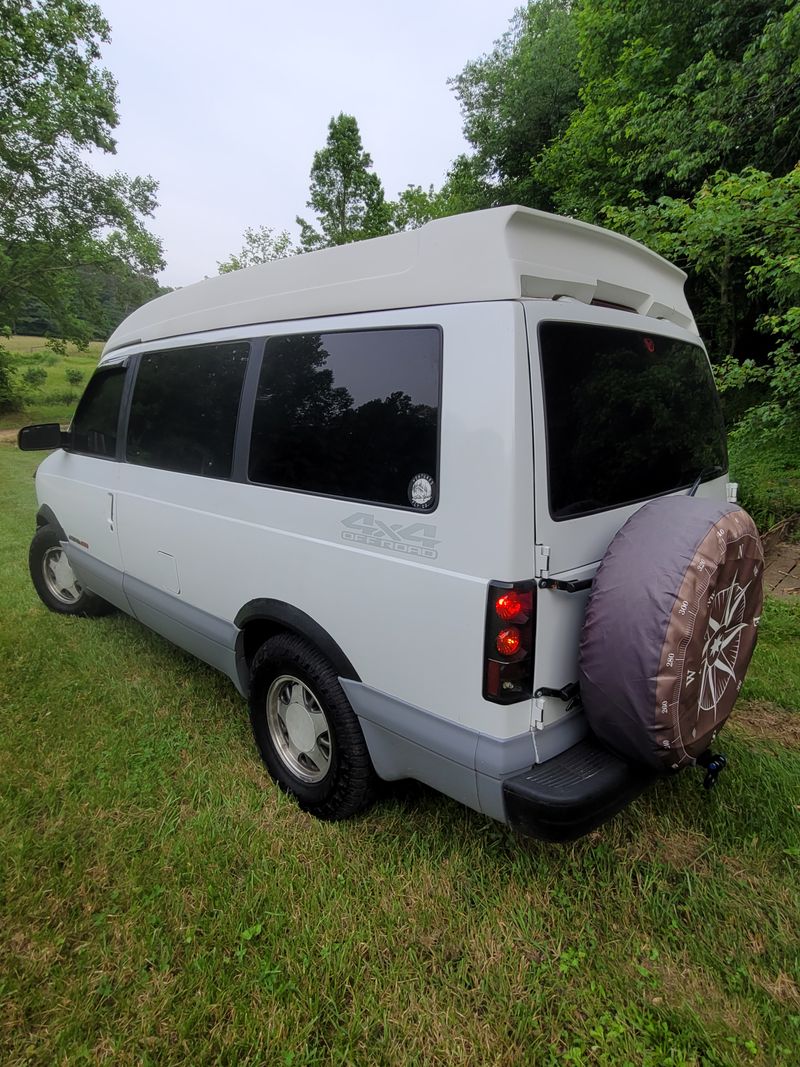 Picture 4/16 of a 2000 Astro AWD OVERLANDING CAMPER for sale in Ellijay, Georgia