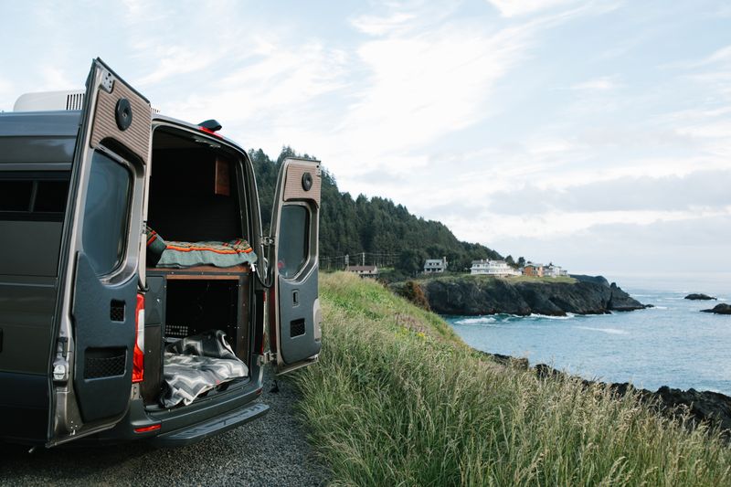 Picture 5/38 of a 2019 Mercedes Benz Sprinter Custom Campervan for sale in Portland, Oregon