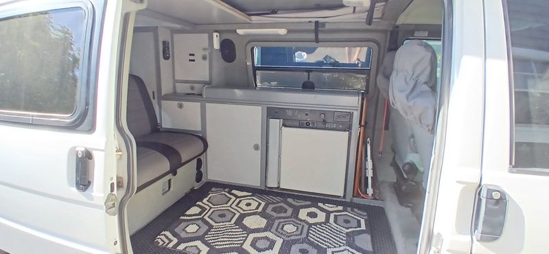 Picture 2/18 of a 1995 Eurovan Camper - Meticulously Maintained/Many Upgrades for sale in Portland, Oregon