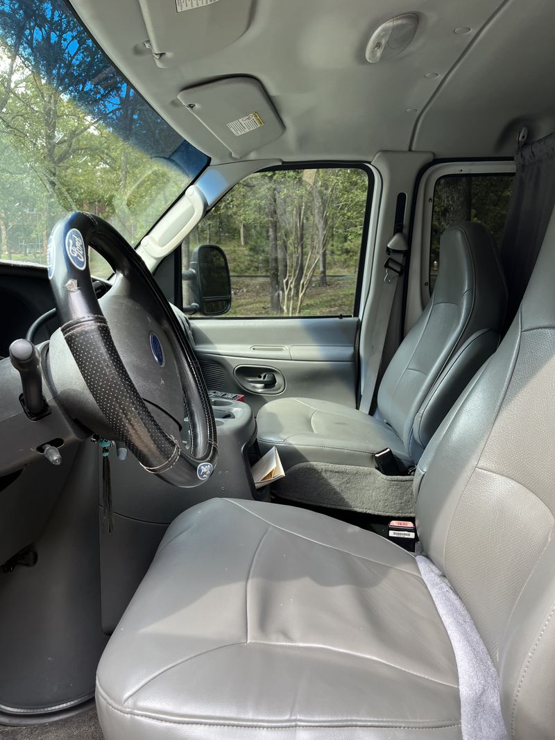 Picture 5/23 of a 2005 Ford E250 for sale in Conway, Arkansas