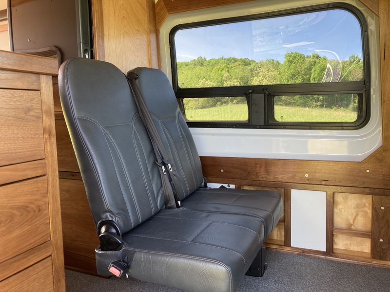 Picture 4/9 of a 2018 Ford Transit High Roof Extended Length New build for 4 for sale in Harrisonburg, Virginia