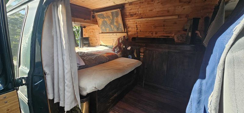 Picture 3/19 of a 1996 Dodge Van 2500 for sale in Johnson City, Tennessee