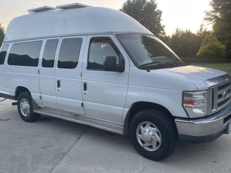 Picture 3/11 of a 2008 Ford Econoline Extended Length Raised Roof for sale in La Crescent, Minnesota