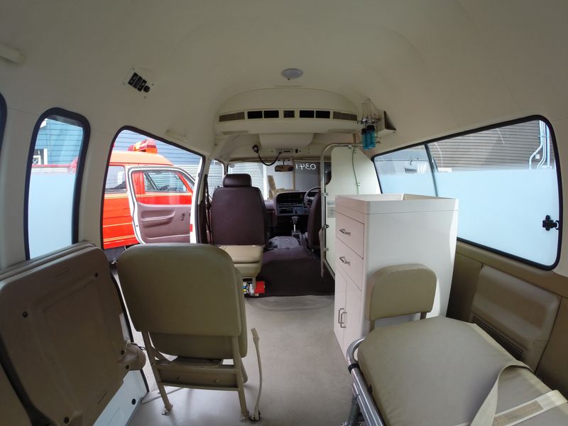 Picture 2/23 of a 1992 Toyota Hiace Commuter Ambulance for sale in Portland, Oregon