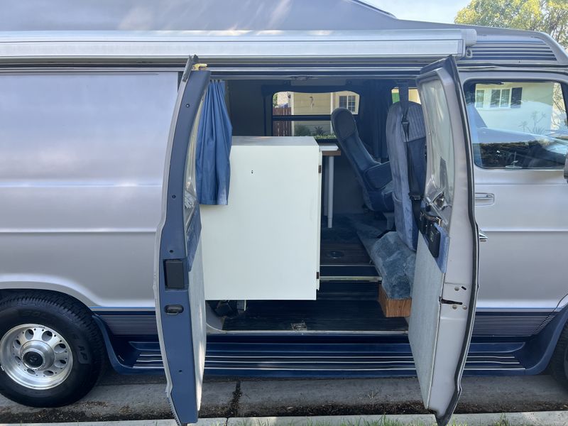 Picture 5/39 of a 1992 Roadtrek Versatile 190 for sale in Long Beach, California