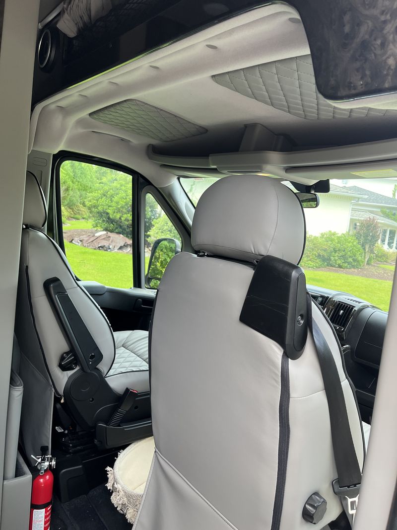 Picture 3/5 of a Dodge Promaster Midwestern Automotive Design Legend for sale in Jacksonville, North Carolina