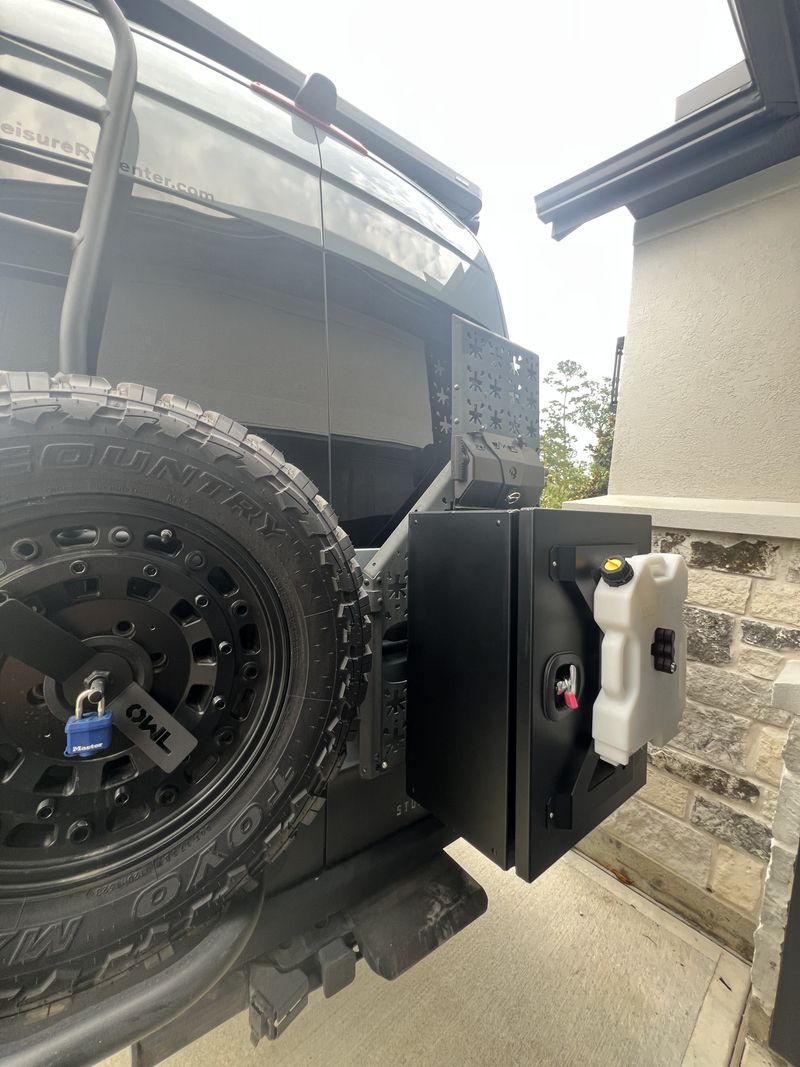 Picture 4/15 of a 2022 Mercades stealth mode 4x4 for sale in Conroe, Texas