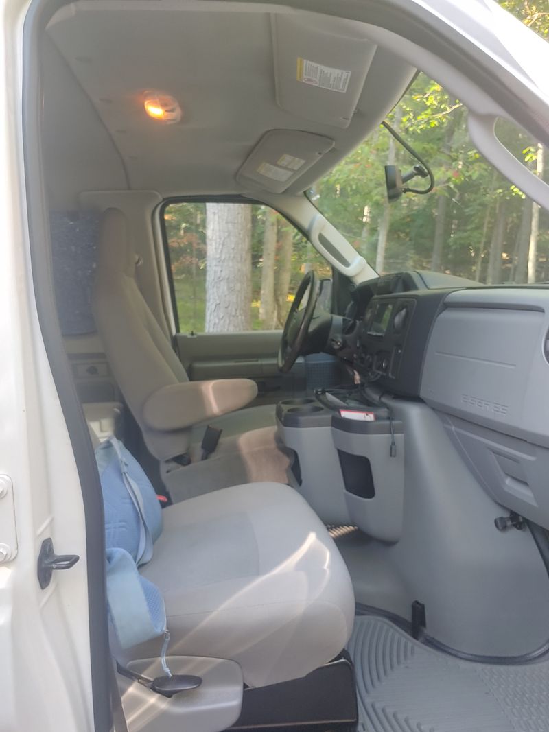 Picture 4/10 of a 2014 E350 ujoint 4x4 for sale in Staunton, Virginia