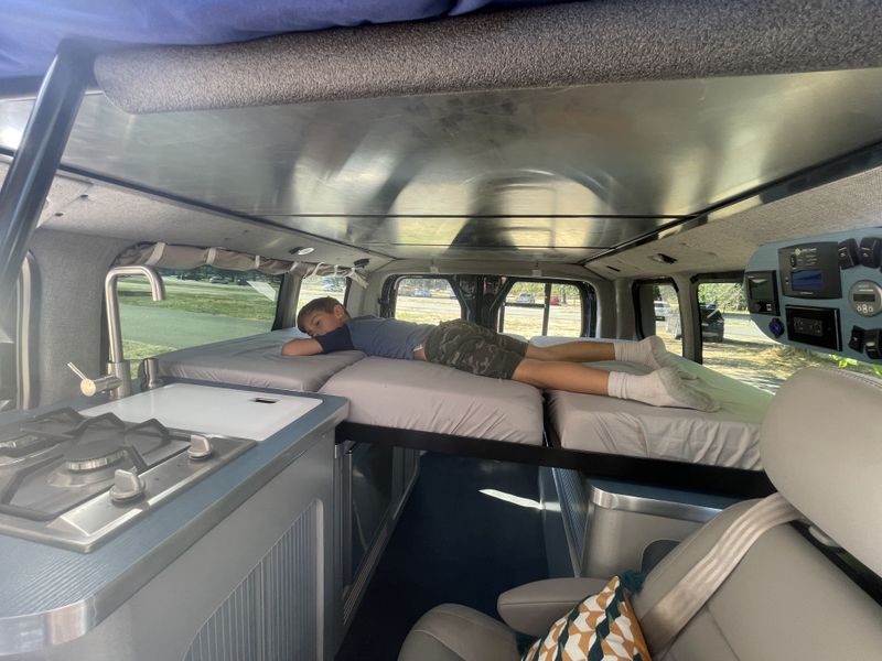 Picture 4/34 of a Sleeps 4 adults, toilet and shower! 22.5k miles for sale in Kirkland, Washington