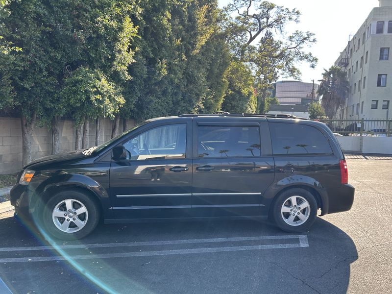Picture 1/22 of a Dodge Grand Caravan for sale in Los Angeles, California