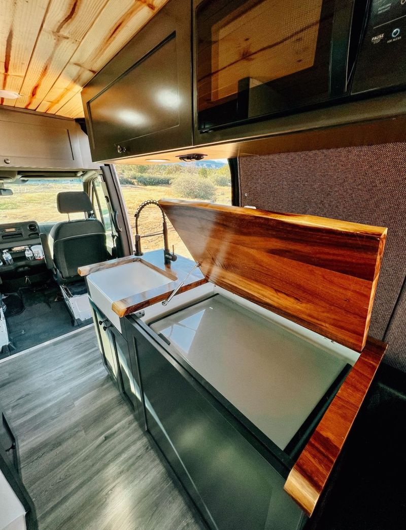 Picture 5/23 of a 2020 Low Mileage 2500 Sprinter EXT High Roof RWD for sale in San Diego, California