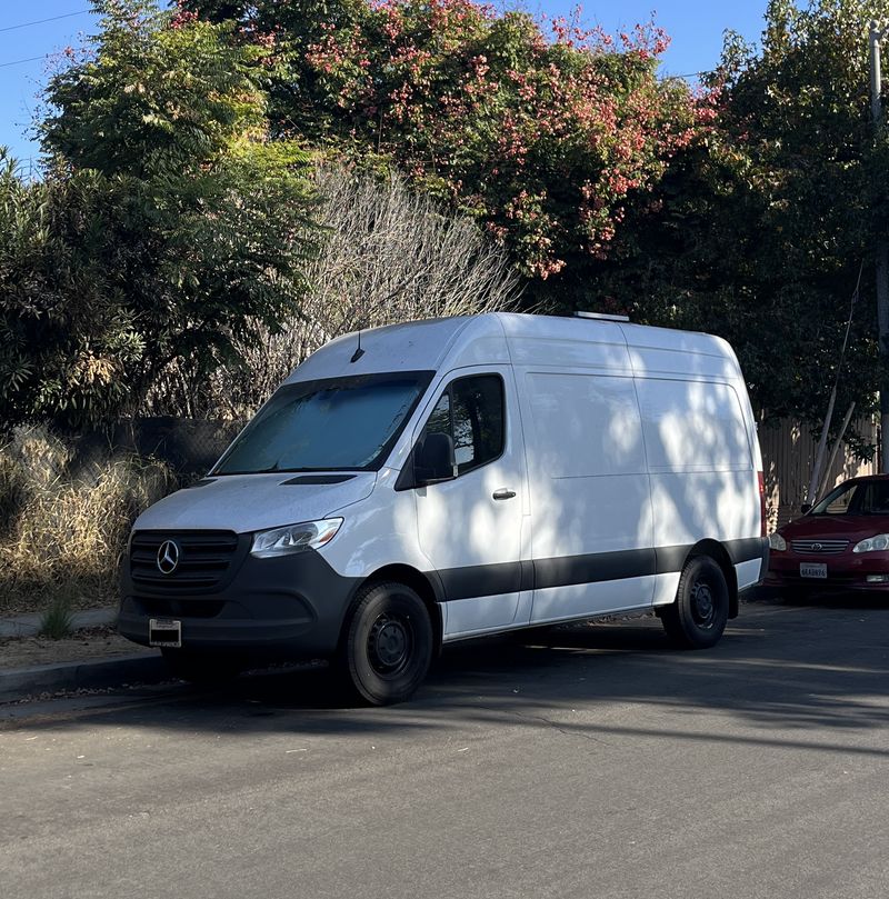 Picture 1/15 of a 2023 Mercedes-Benz Sprinter 1500 RWD Gas for sale in Los Angeles, California