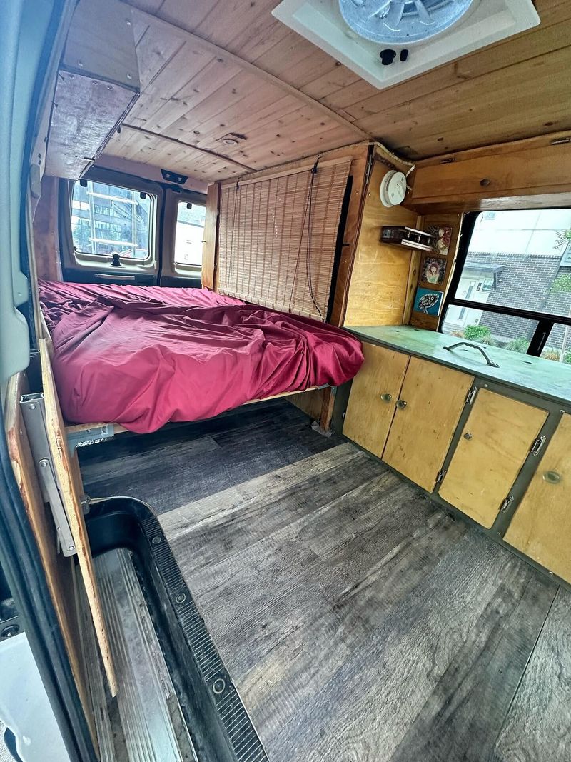 Picture 4/20 of a 1995 Ford E150 Camper Van for sale in Salt Lake City, Utah