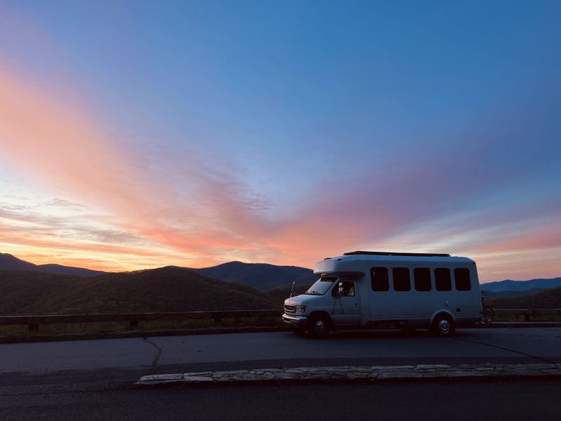 Picture 2/21 of a 1998 Ford E350 Converted Shuttle Bus for sale in Washington, District of Columbia