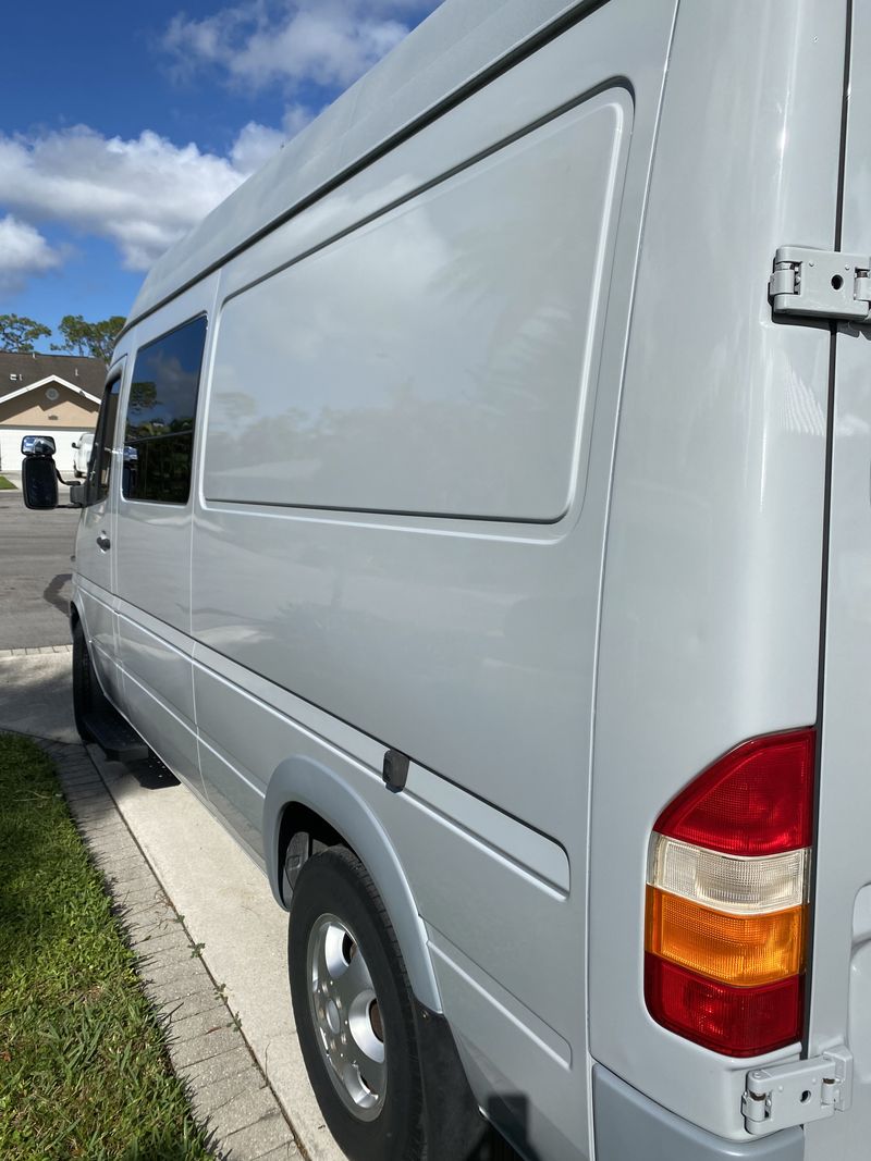 Picture 3/8 of a 2006 Dodge Sprinter 2500 for sale in Naples, Florida